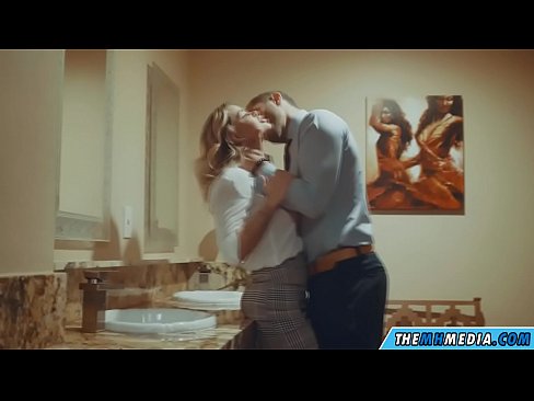 ❤️ Вақте ки як малламуй busty шумо дар як ҳоҷатхона ҷамъиятӣ seduces ❤❌  Секс  дар мо tg.teenactivewear.ru